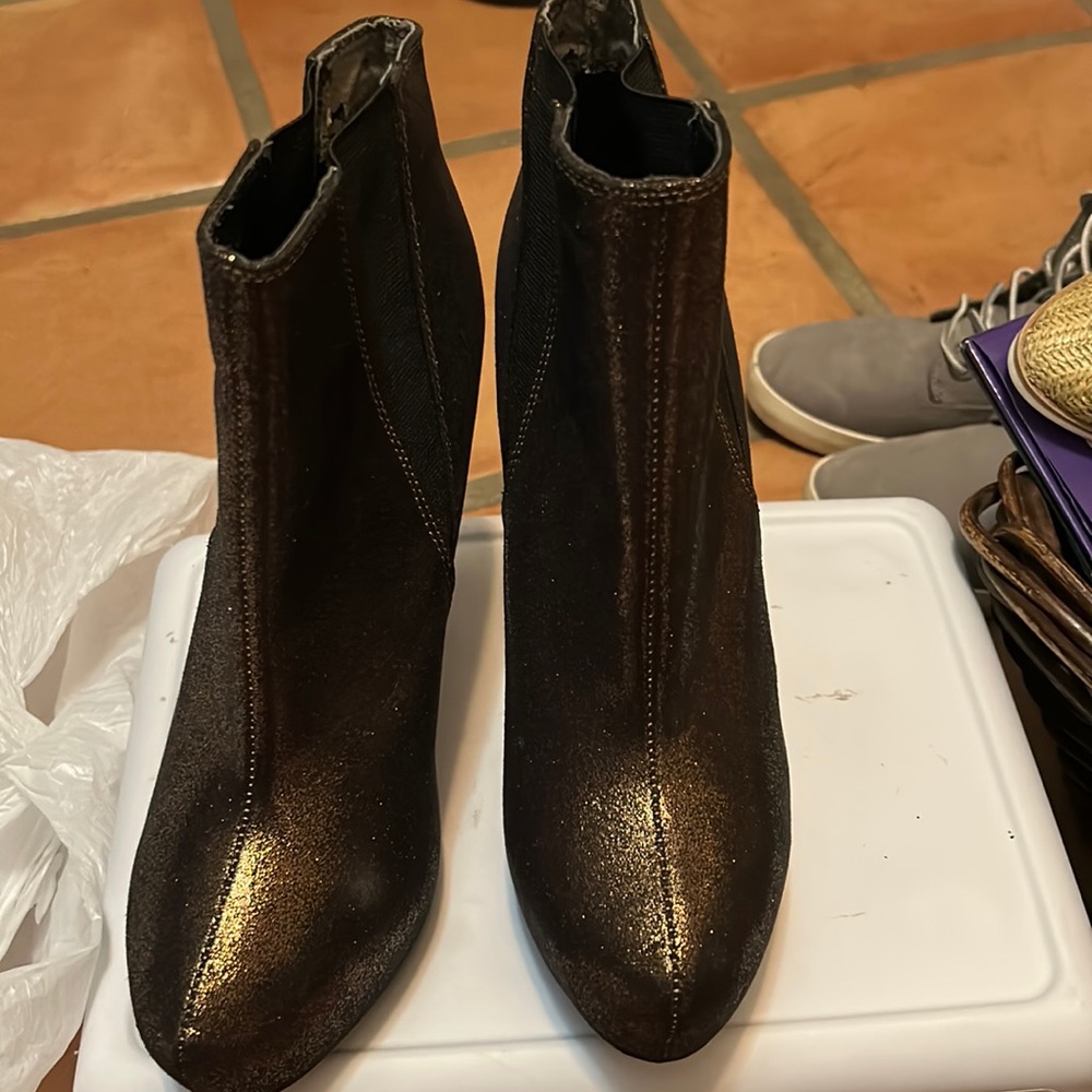 Rock & Republic Platform Metallic Heels
